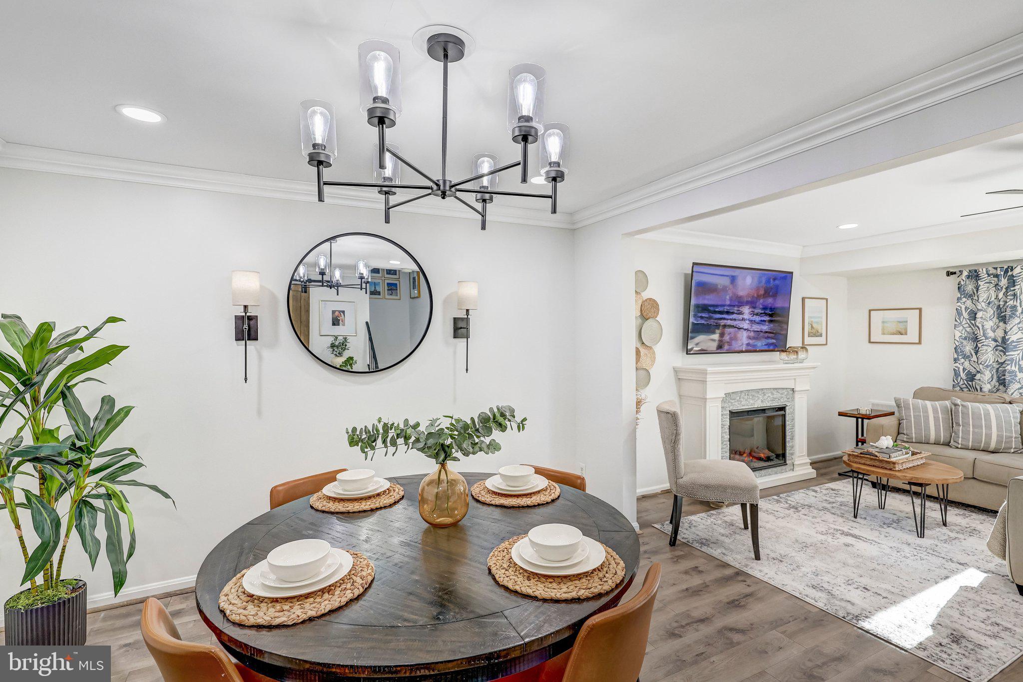 5625 INDEPENDENCE CIRCLE