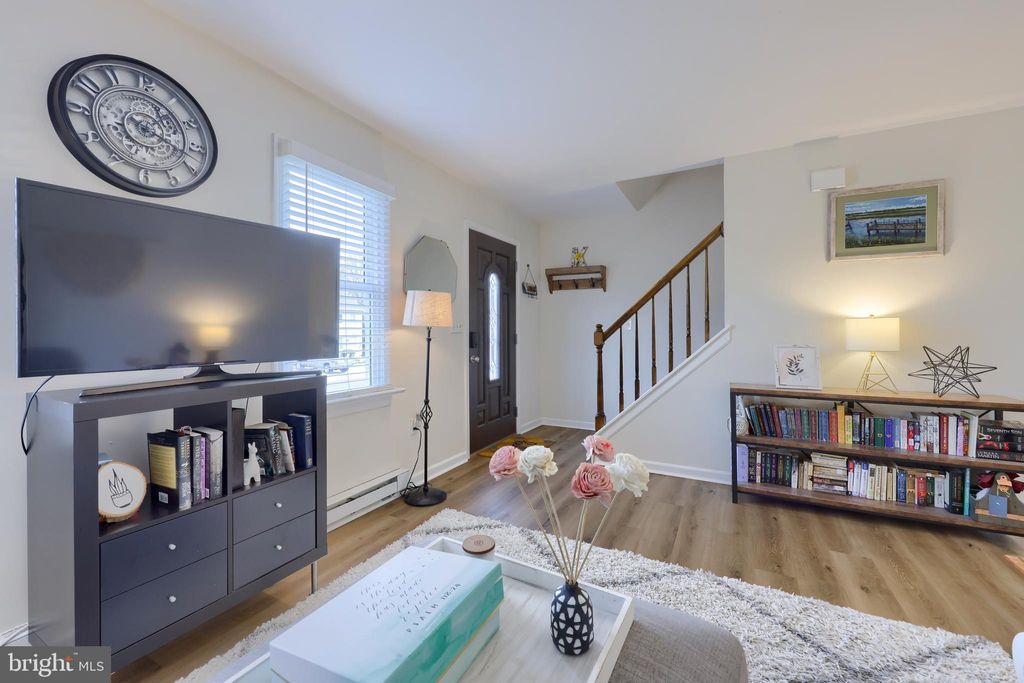 Photo of 220 Heatherwood Drive, EPHRATA, PA 17522 (MLS # PALA2064420)