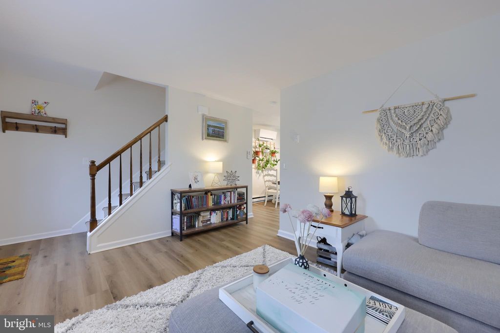 Photo of 220 Heatherwood Drive, EPHRATA, PA 17522 (MLS # PALA2064420)