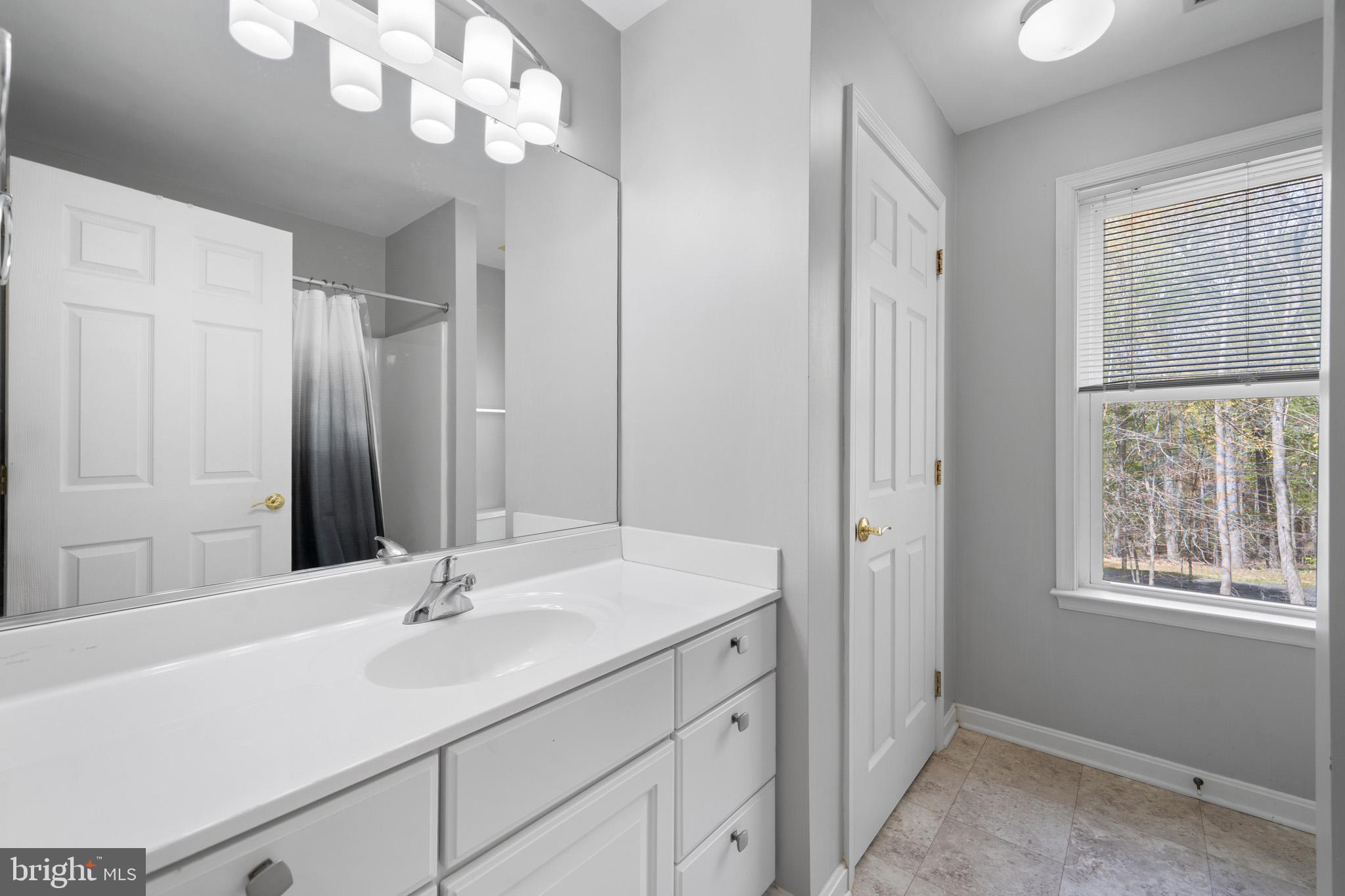 CASTLETON - Residential