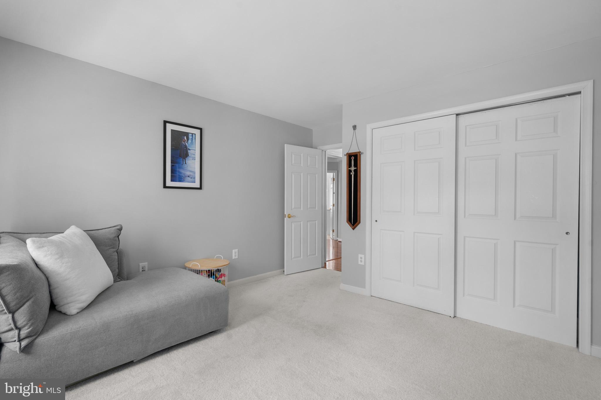 CASTLETON - Residential