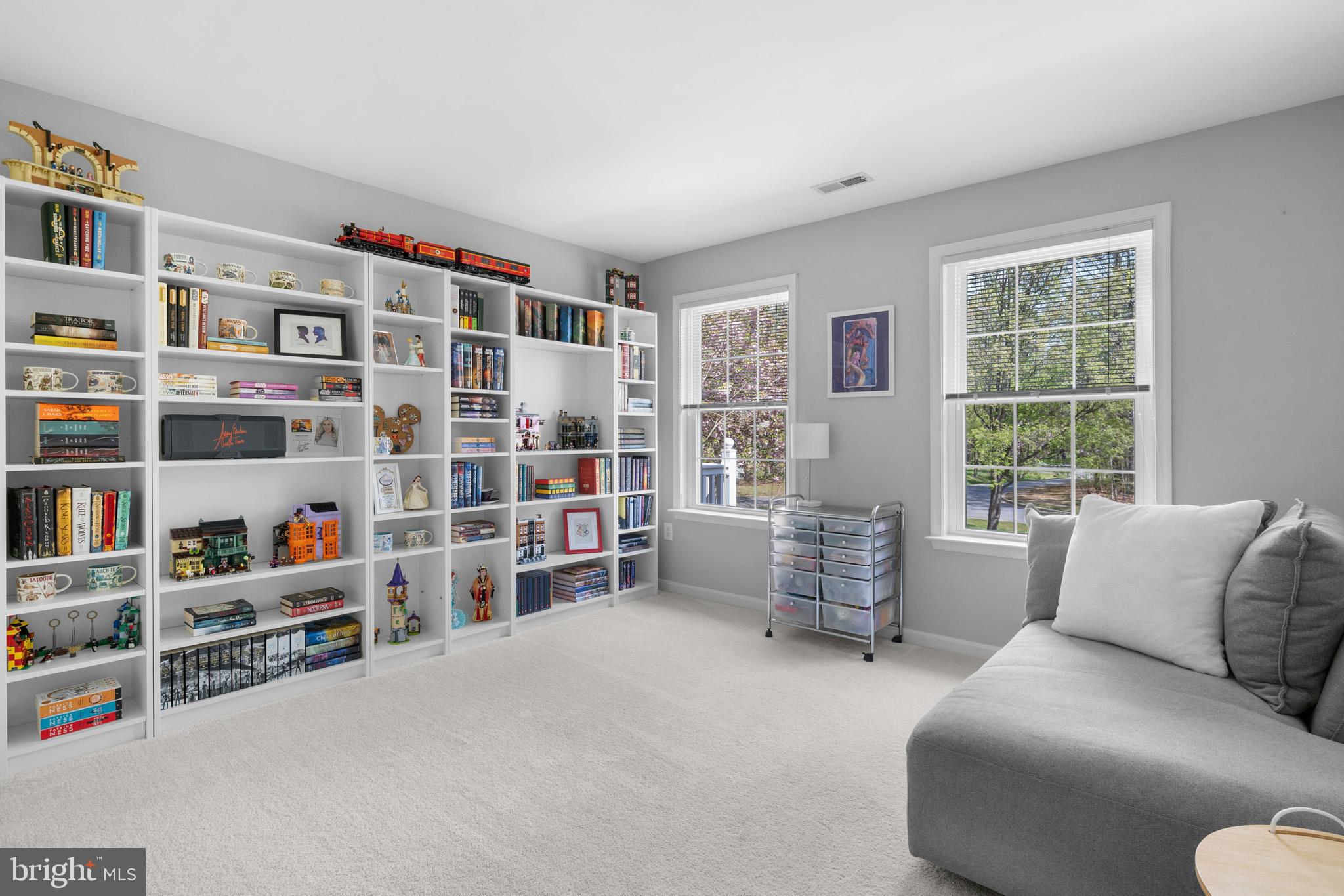 CASTLETON - Residential