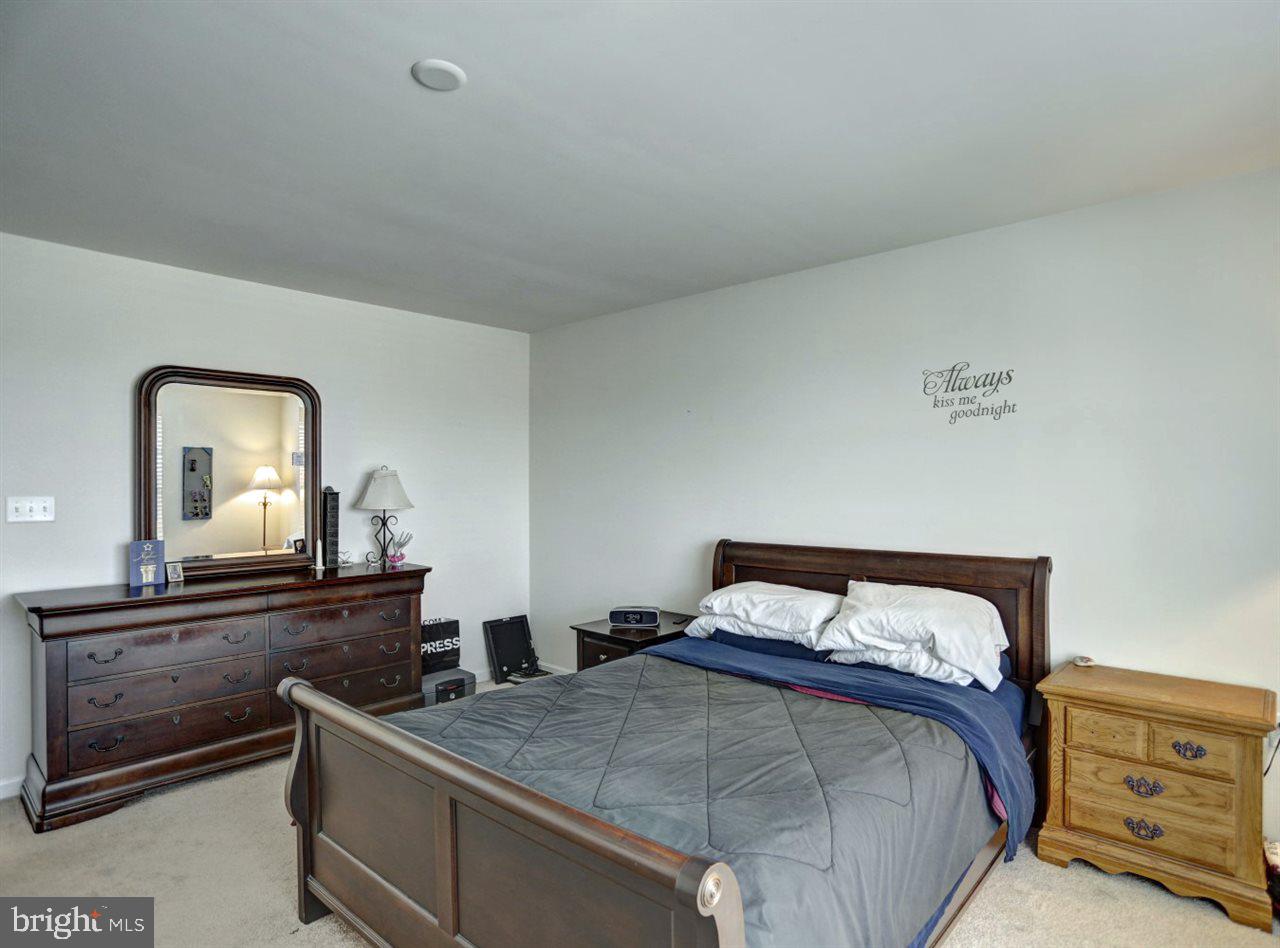 FLORIN HILL - Residential