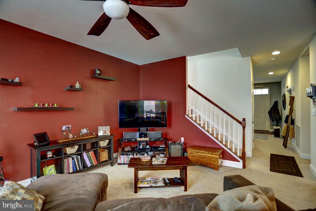 FLORIN HILL - Residential