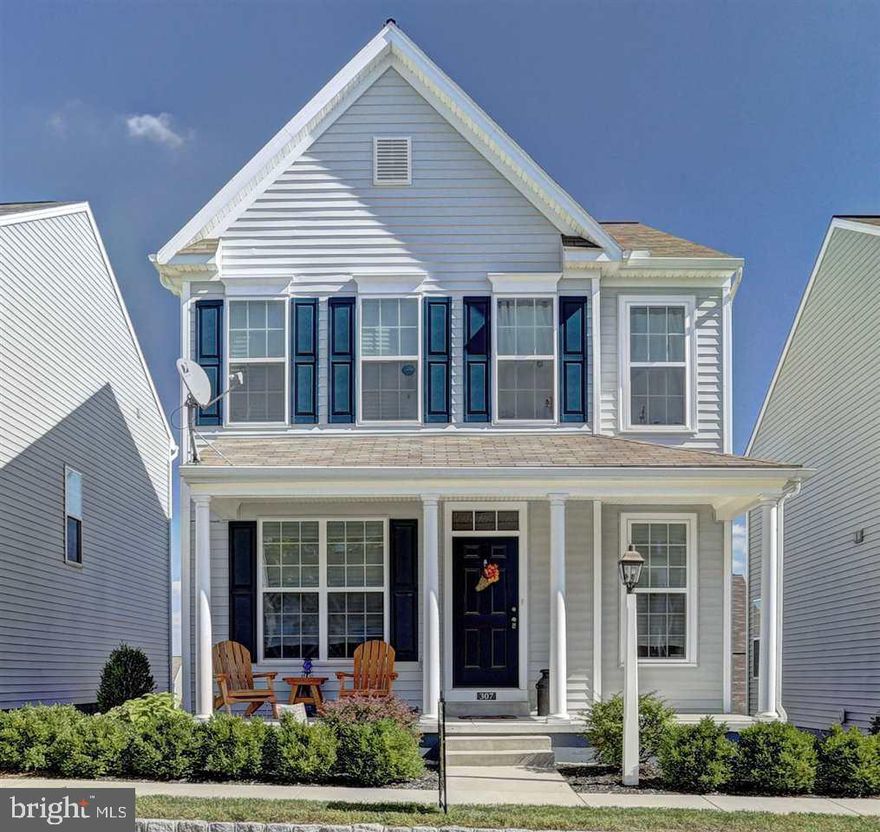 BEAUTIFUL 3 BEDROOM HOME LOCATED IN FLORIN HILL DEVELOPMENT. BUILT IN 2012. HOME BOASTS OPEN FLR PLAN INCLUDING SEPARATE RM FOR OFFICE OR DEN, FORMAL LIVING RM, OVER-SIZED FAMILY RM WHICH OPENS TO KITCHEN, W/ BREAKFAST BAR, MAKING THIS THE PERFECT HOME FOR ENTERTAINING. PLENTY OF RM IN THIS MASTER BEDRM W/ MASTER BATH. 2 CAR ATTACHED GARAGE W/ OFF STREET PARKING. ENJOY THE CONVENIENCES FLORIN HILL OFFERS!