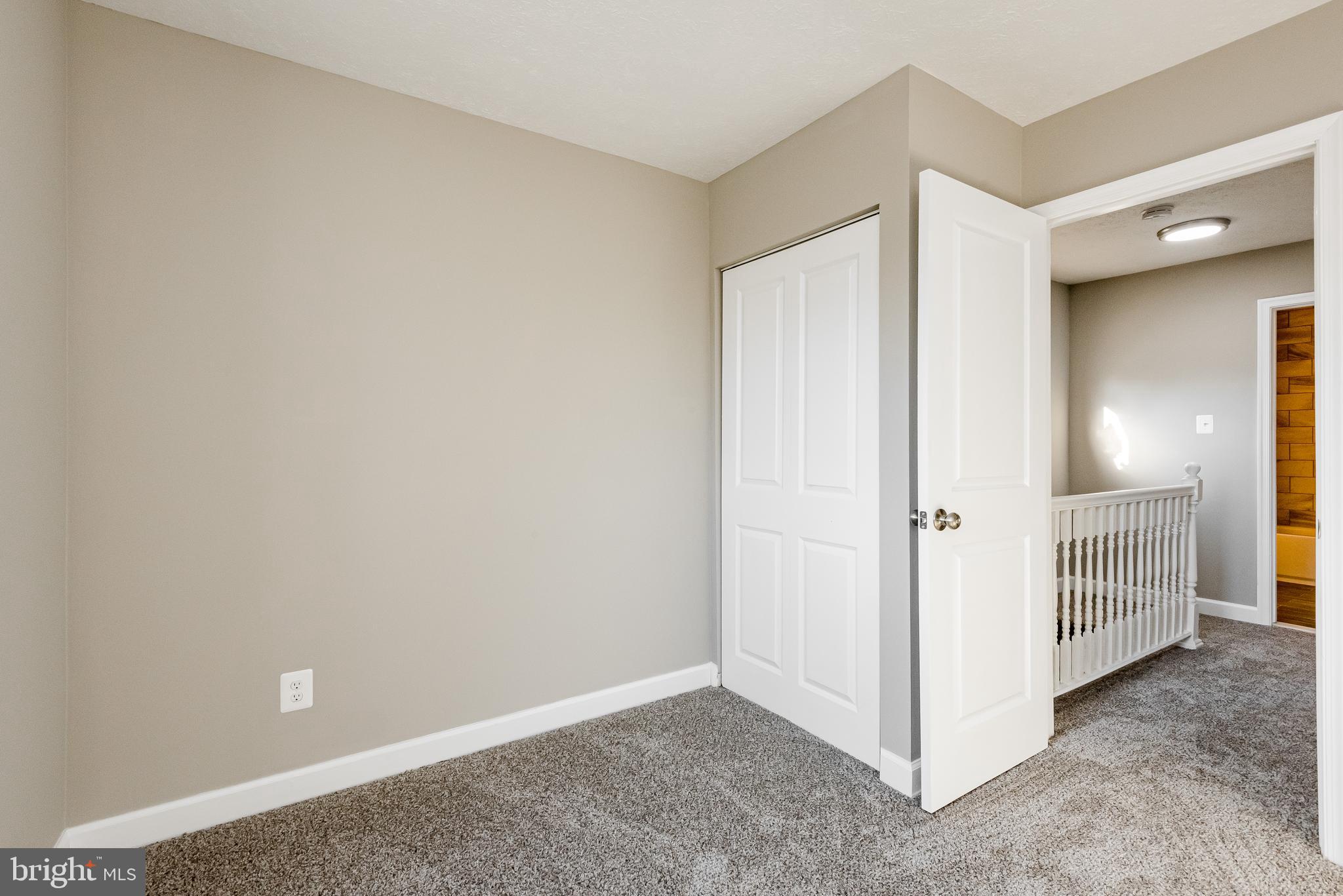 SCHOOL GARDENS - Residential