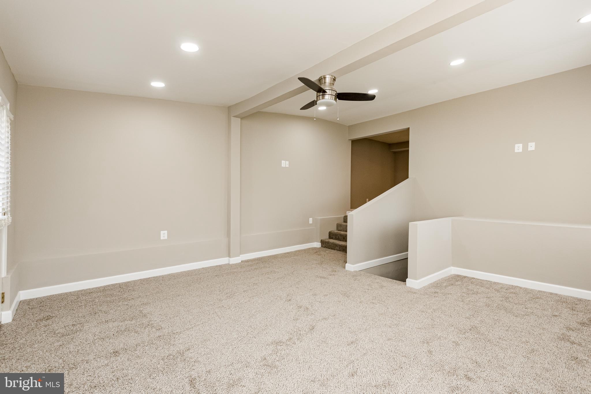 SCHOOL GARDENS - Residential