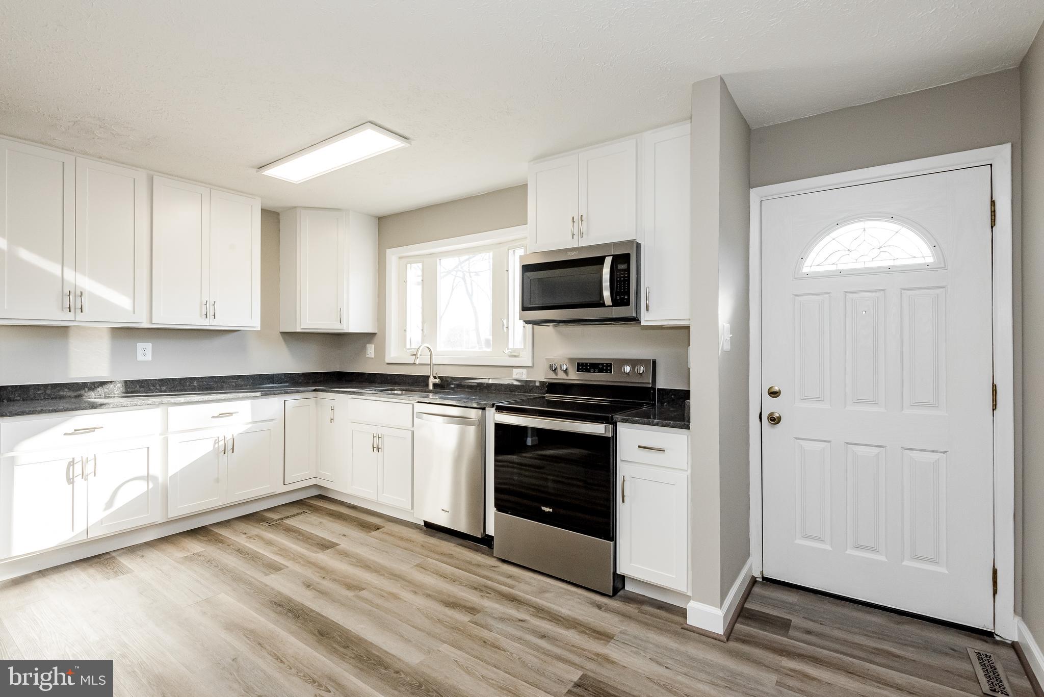 SCHOOL GARDENS - Residential