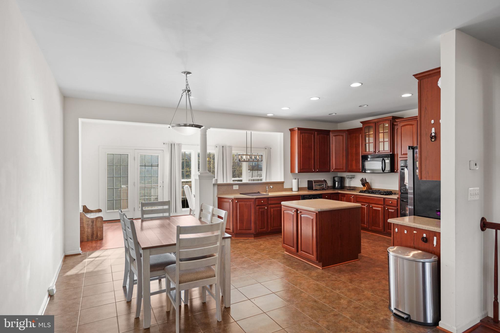 WOODSTREAM - Residential Lease