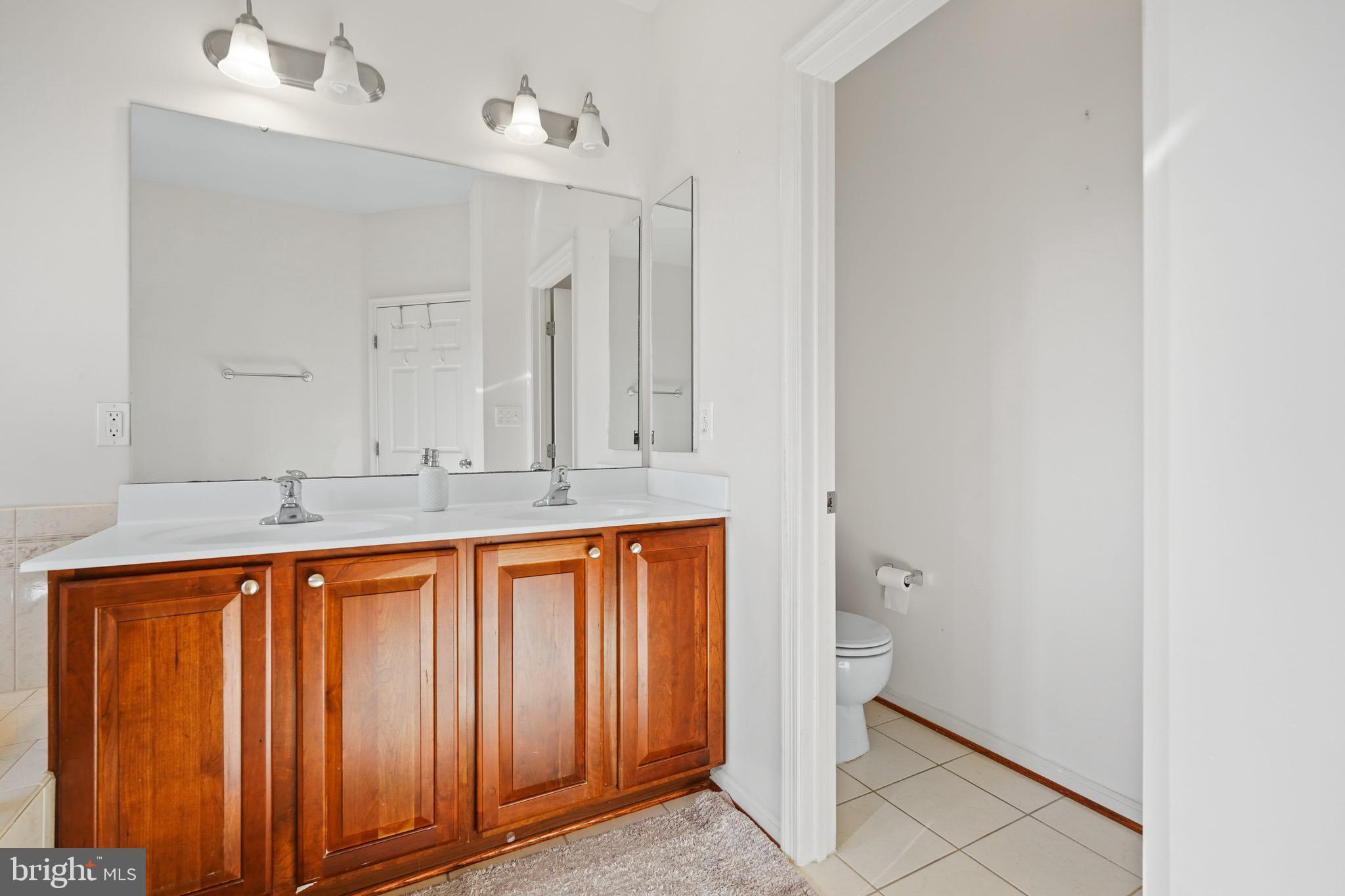 WOODSTREAM - Residential Lease