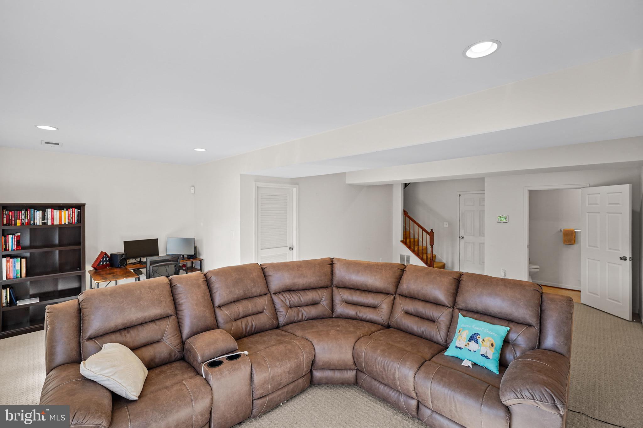 WOODSTREAM - Residential Lease