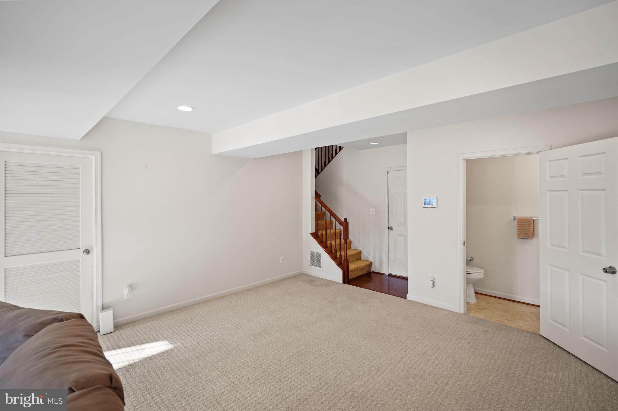 WOODSTREAM - Residential Lease