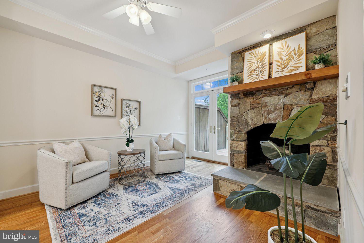 ROSE HILL FALLS - Residential