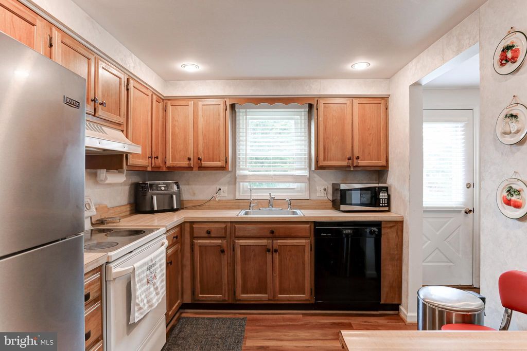 Photo of 1016 Stellar Drive, Mount Joy, PA 17552 (MLS # PALA2055508)