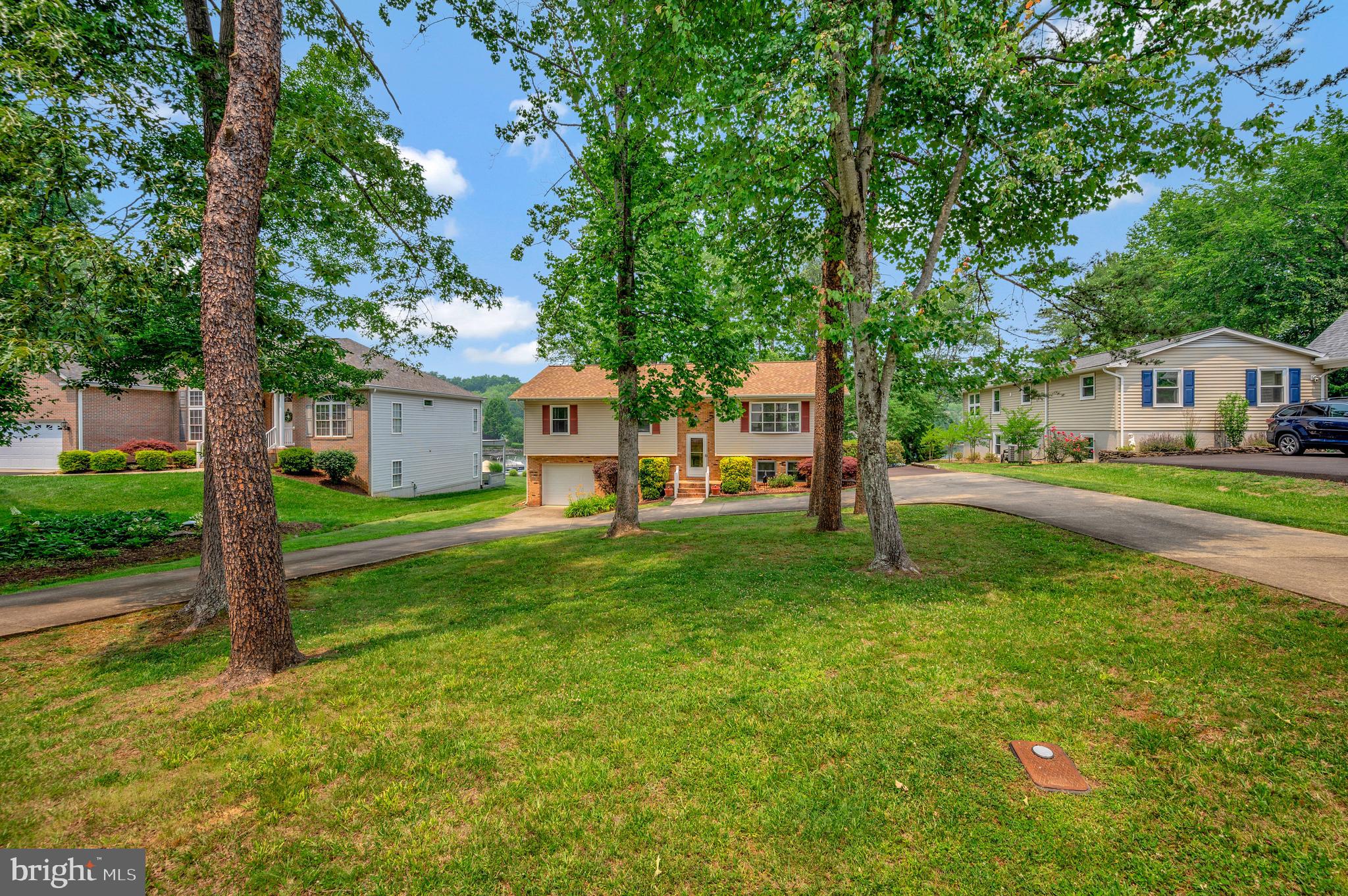 LAKE OF THE WOODS - Residential