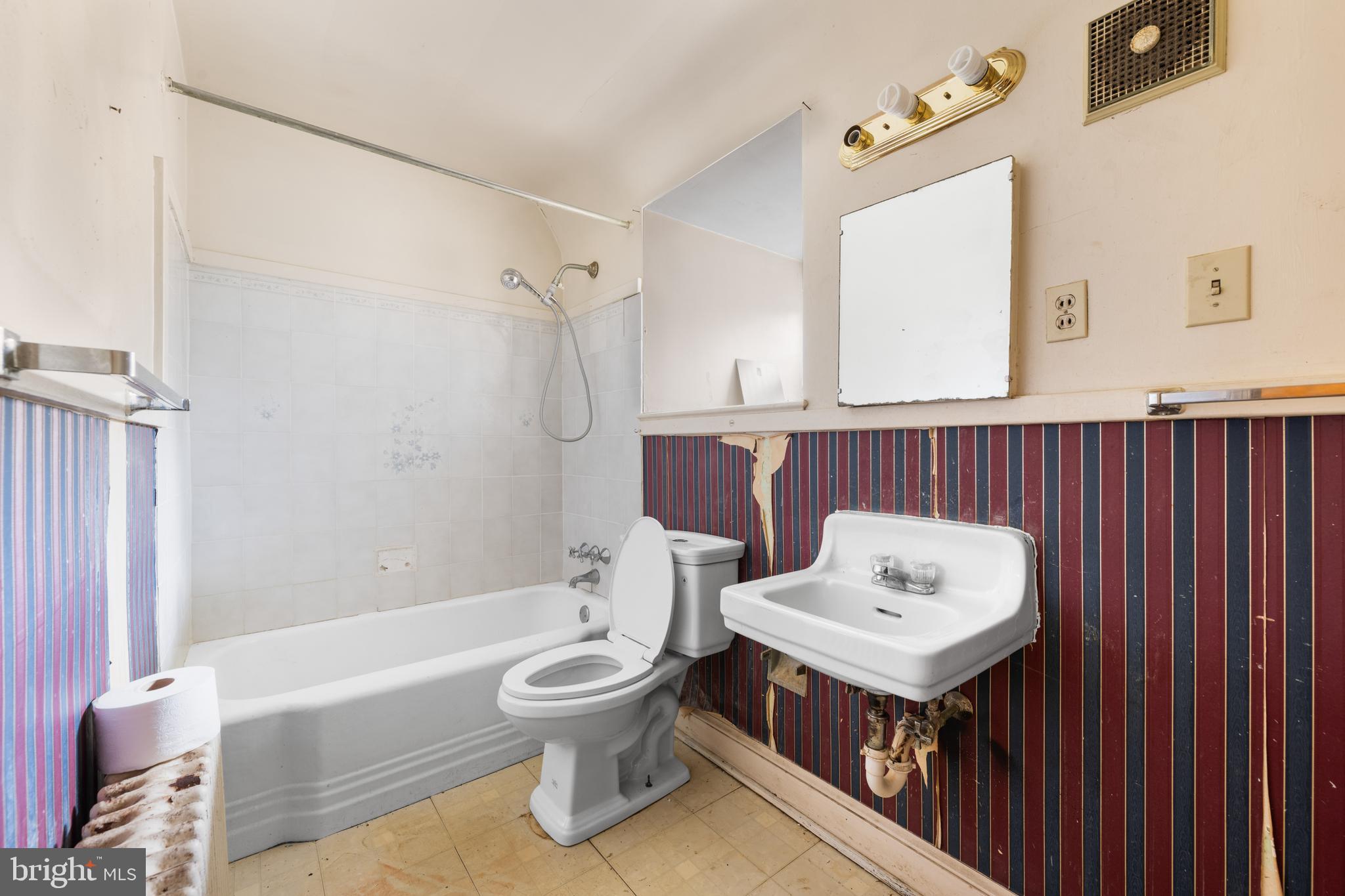 2401 RIDGE ROAD DRIVE