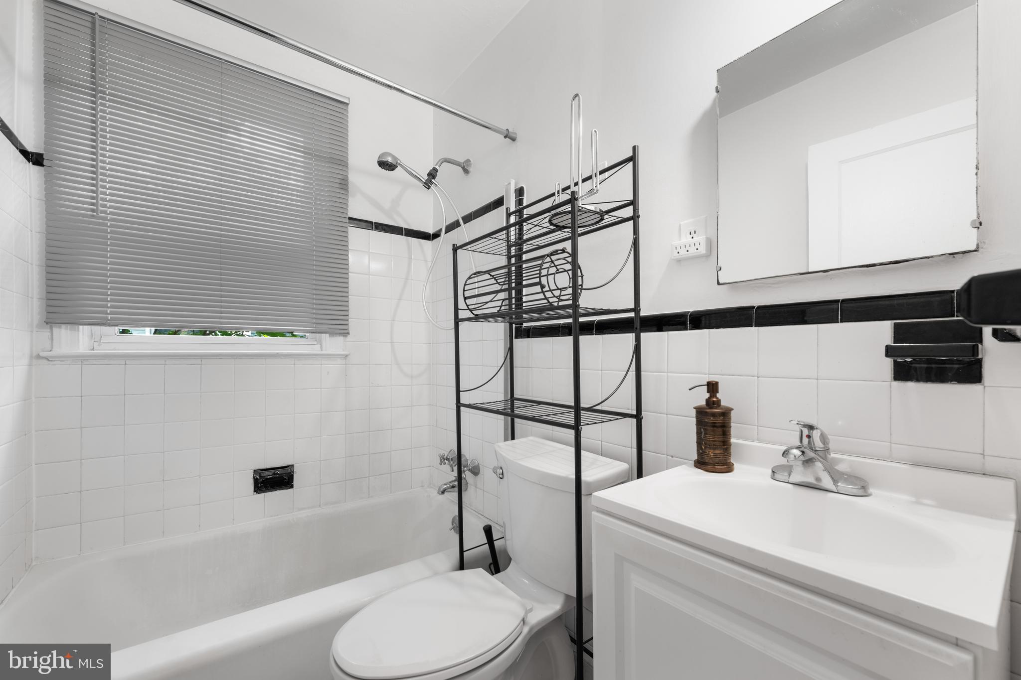 2401 RIDGE ROAD DRIVE