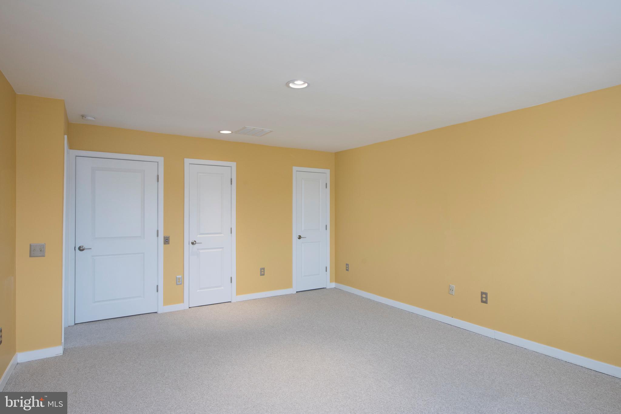 CHESAPEAKE LANDING - Residential