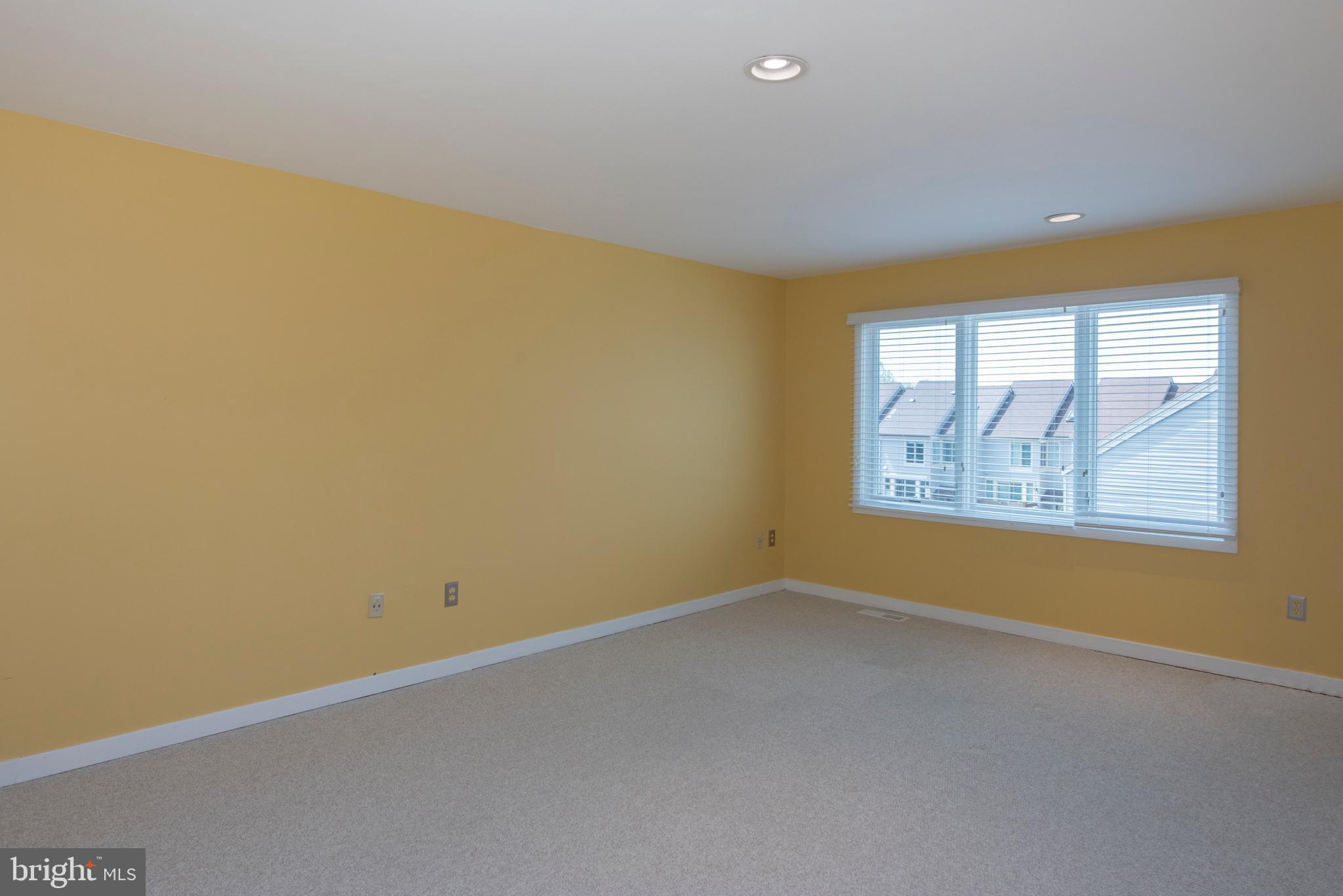 CHESAPEAKE LANDING - Residential