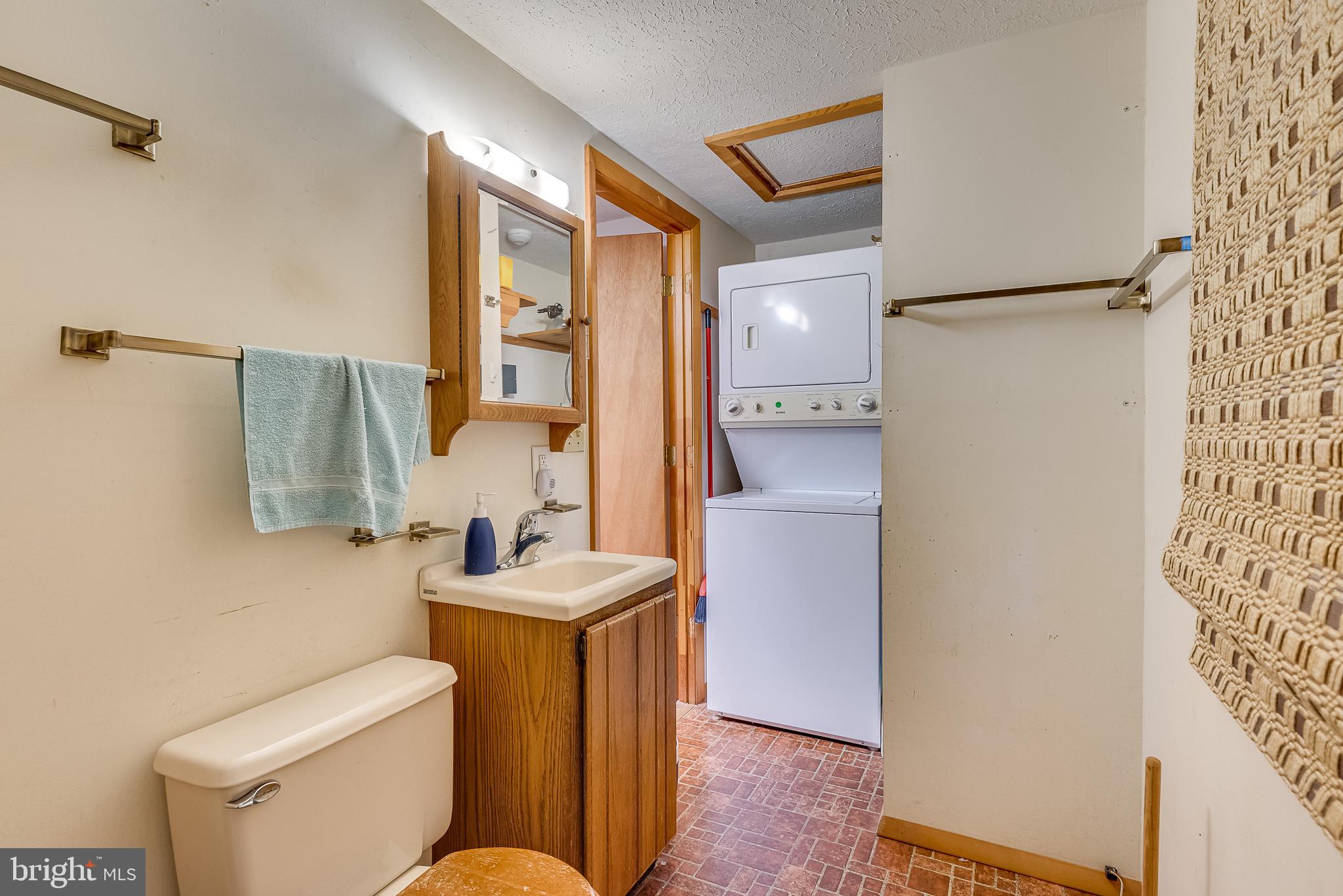 MONTEVALLO HILLS - Residential