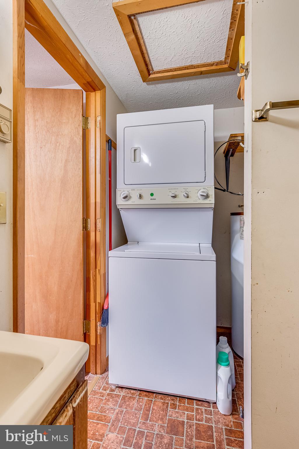 MONTEVALLO HILLS - Residential