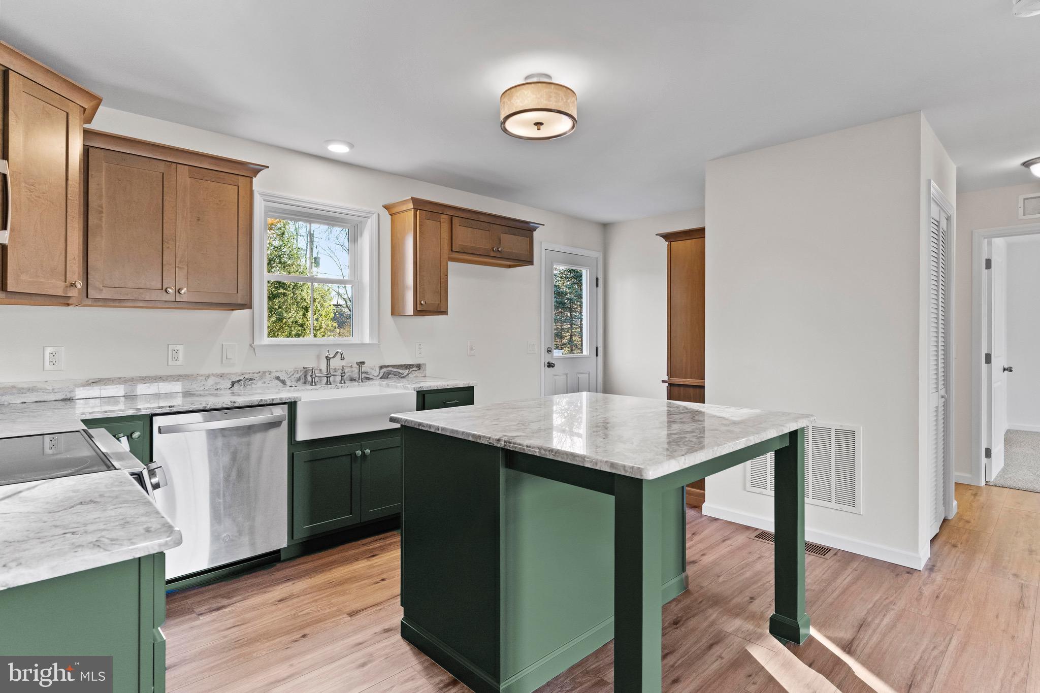 OAKWOOD PARK - Residential