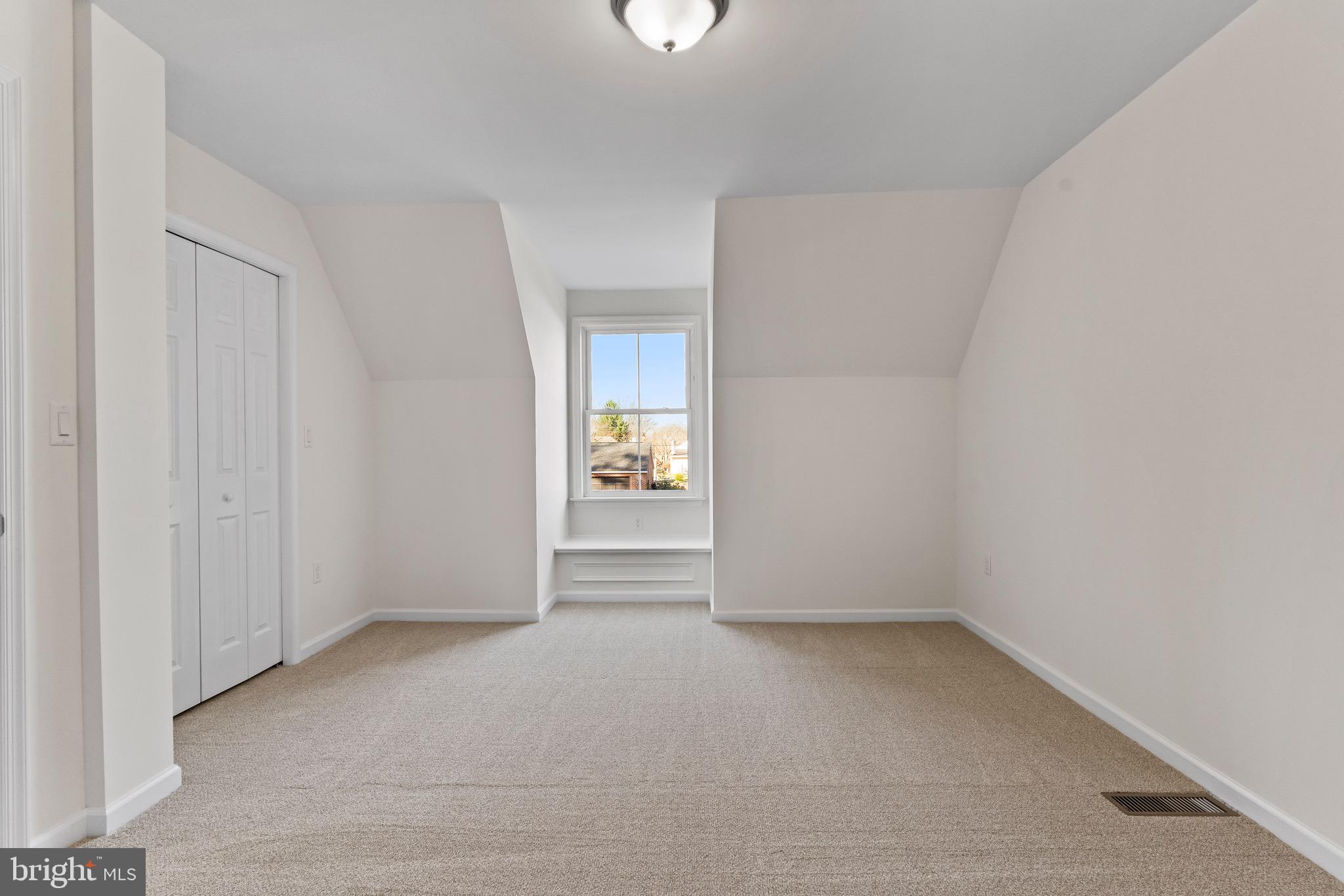 OAKWOOD PARK - Residential