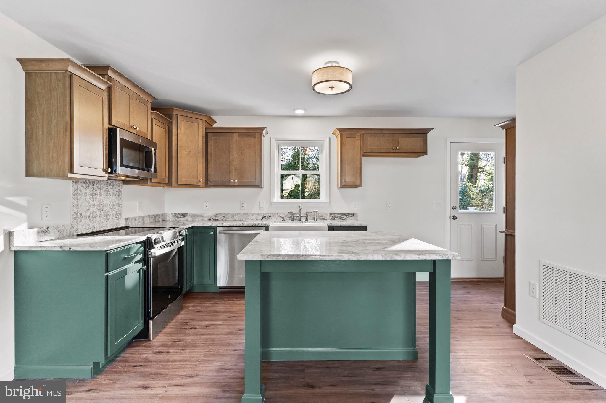 OAKWOOD PARK - Residential