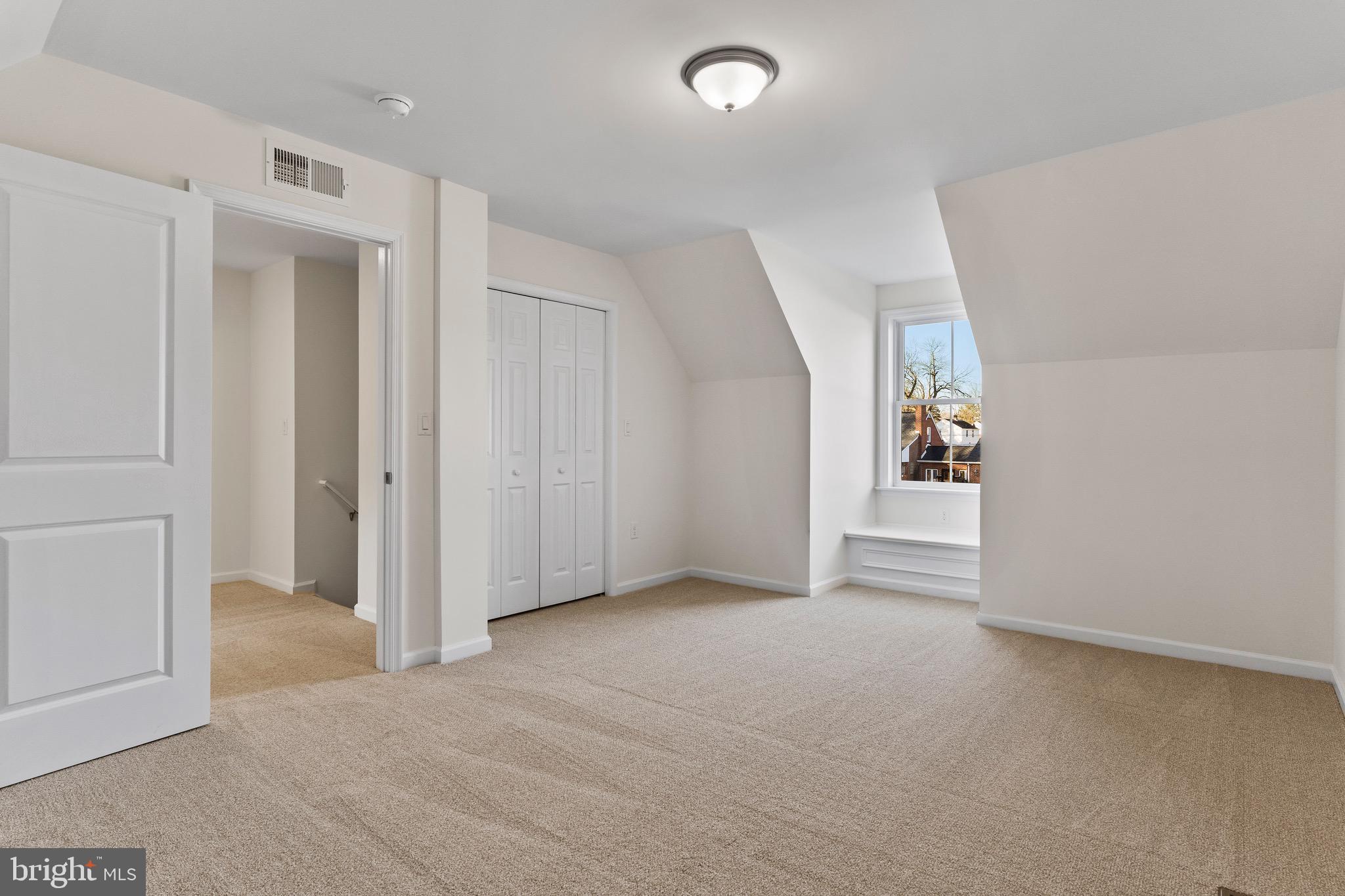 OAKWOOD PARK - Residential