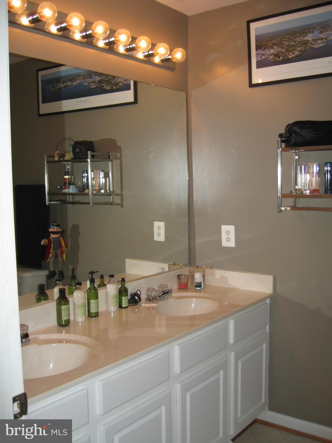 WOODLAND WALK - Residential Lease