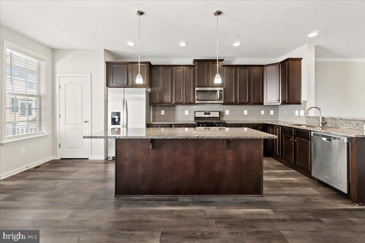 SPRING BANK - Residential Lease