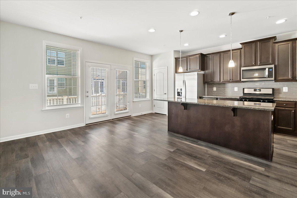 SPRING BANK - Residential Lease