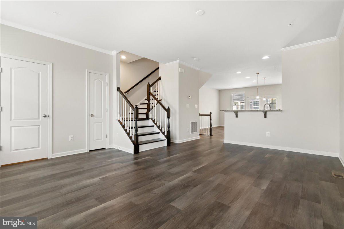 SPRING BANK - Residential Lease