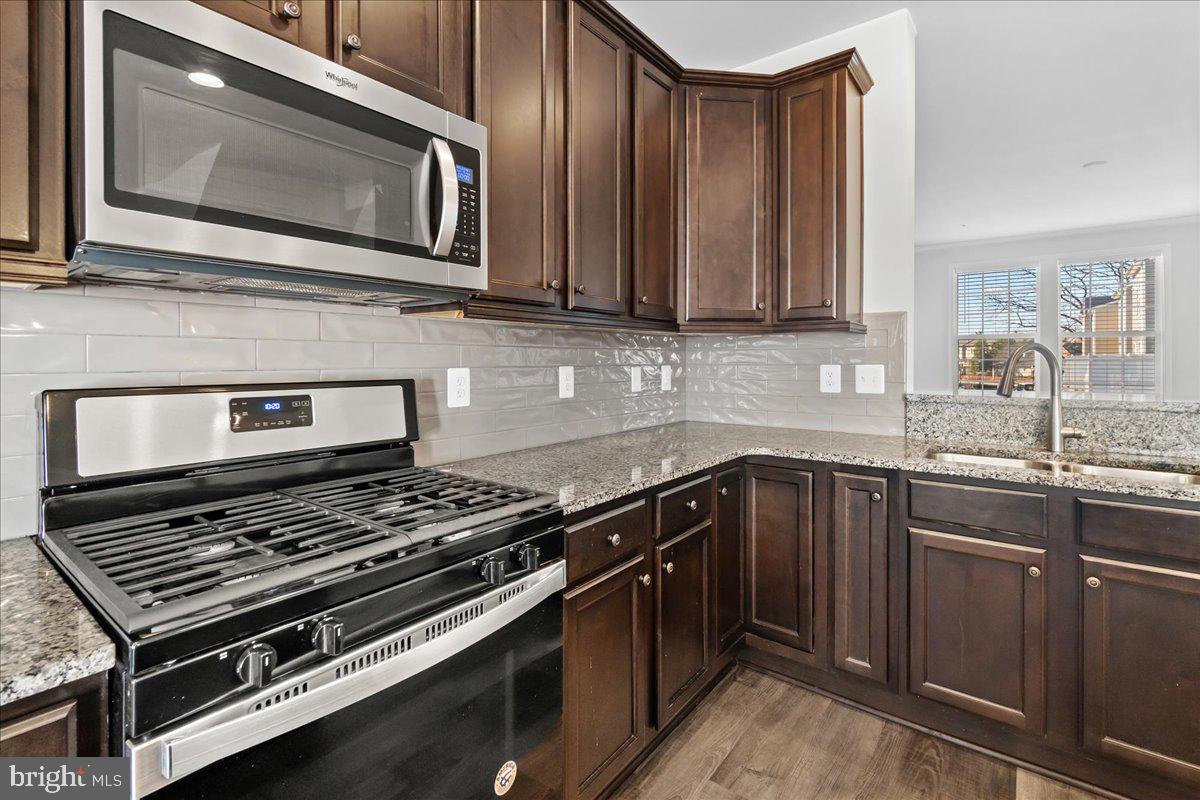 SPRING BANK - Residential Lease