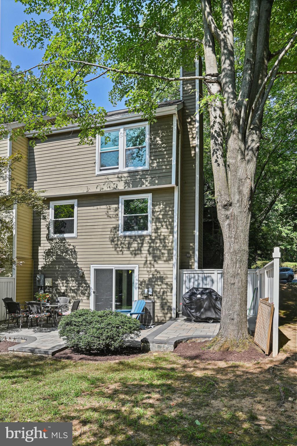 RESTON - Residential