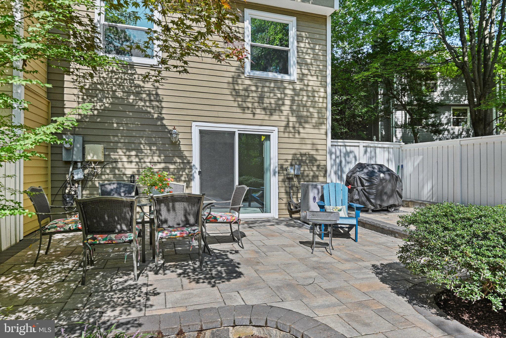 RESTON - Residential