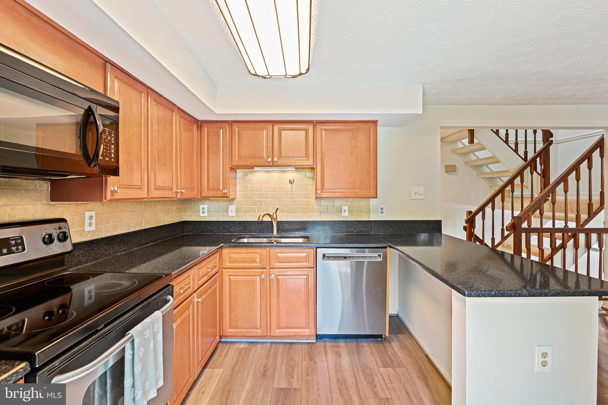 RESTON - Residential