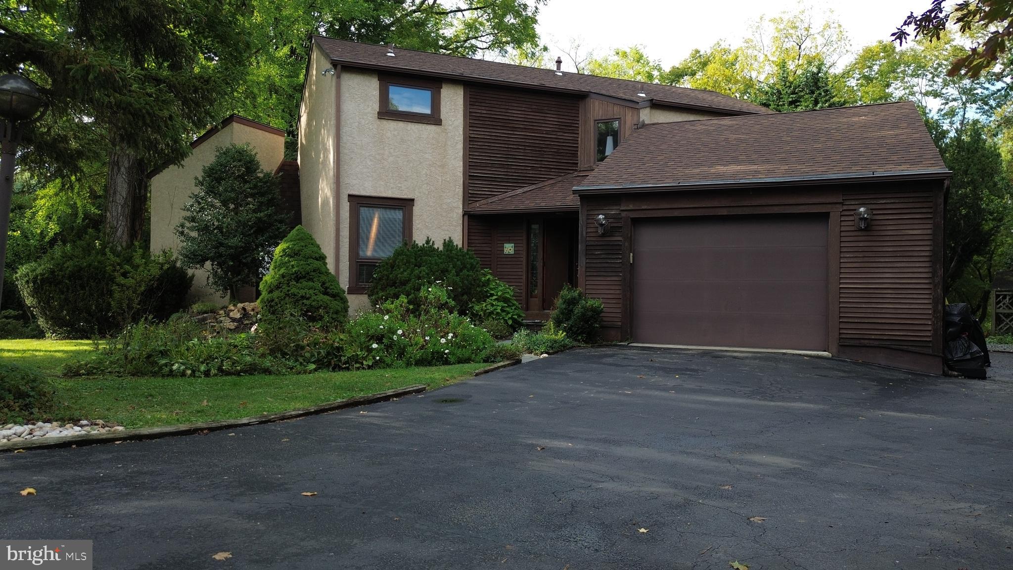 SCHOOL SIDE MANOR - Residential