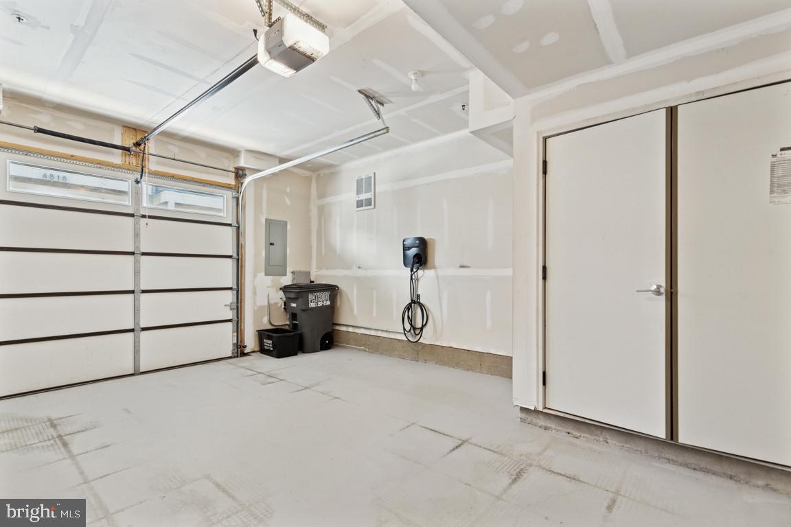 PRESERVE AT WESTFIELDS - Residential