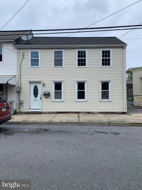 Photo of 219 S 3RD ST, COLUMBIA, PA 17512 (MLS # PALA2039142)