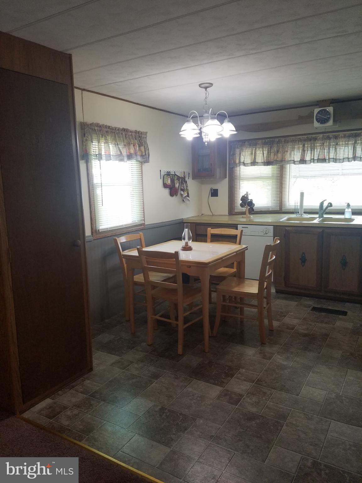 LINCOLN ESTATES - Residential