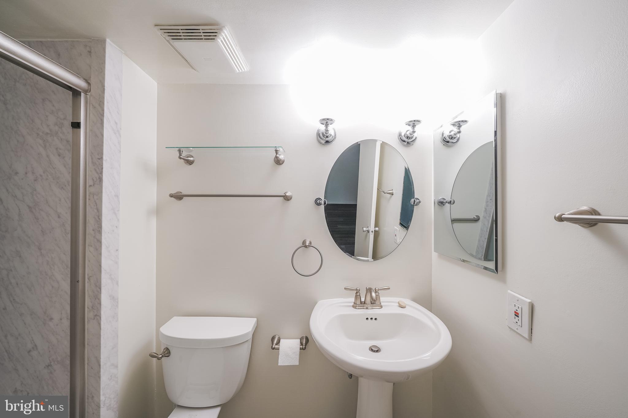 THOMAS CHOICE - Residential Lease