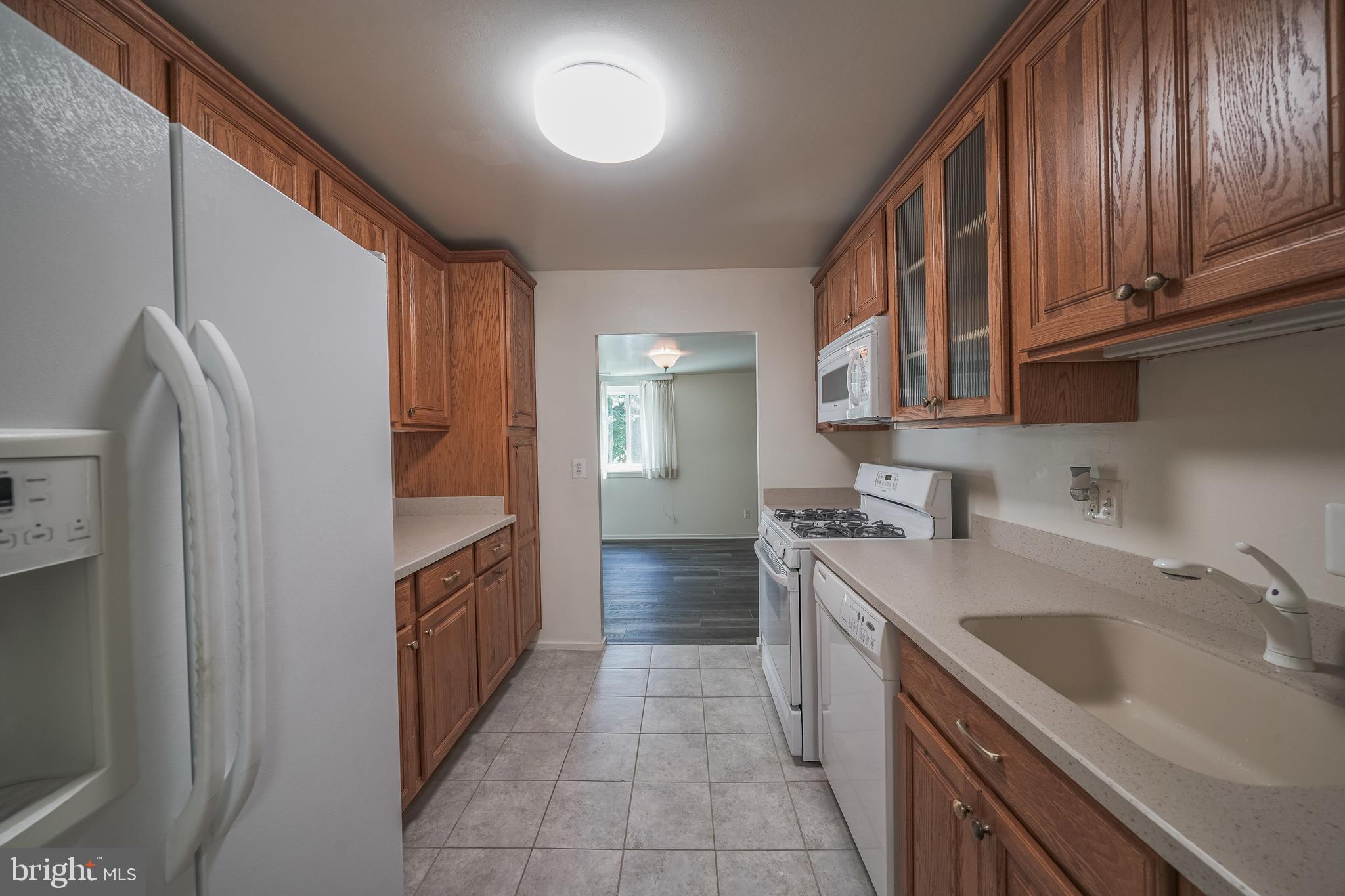 THOMAS CHOICE - Residential Lease