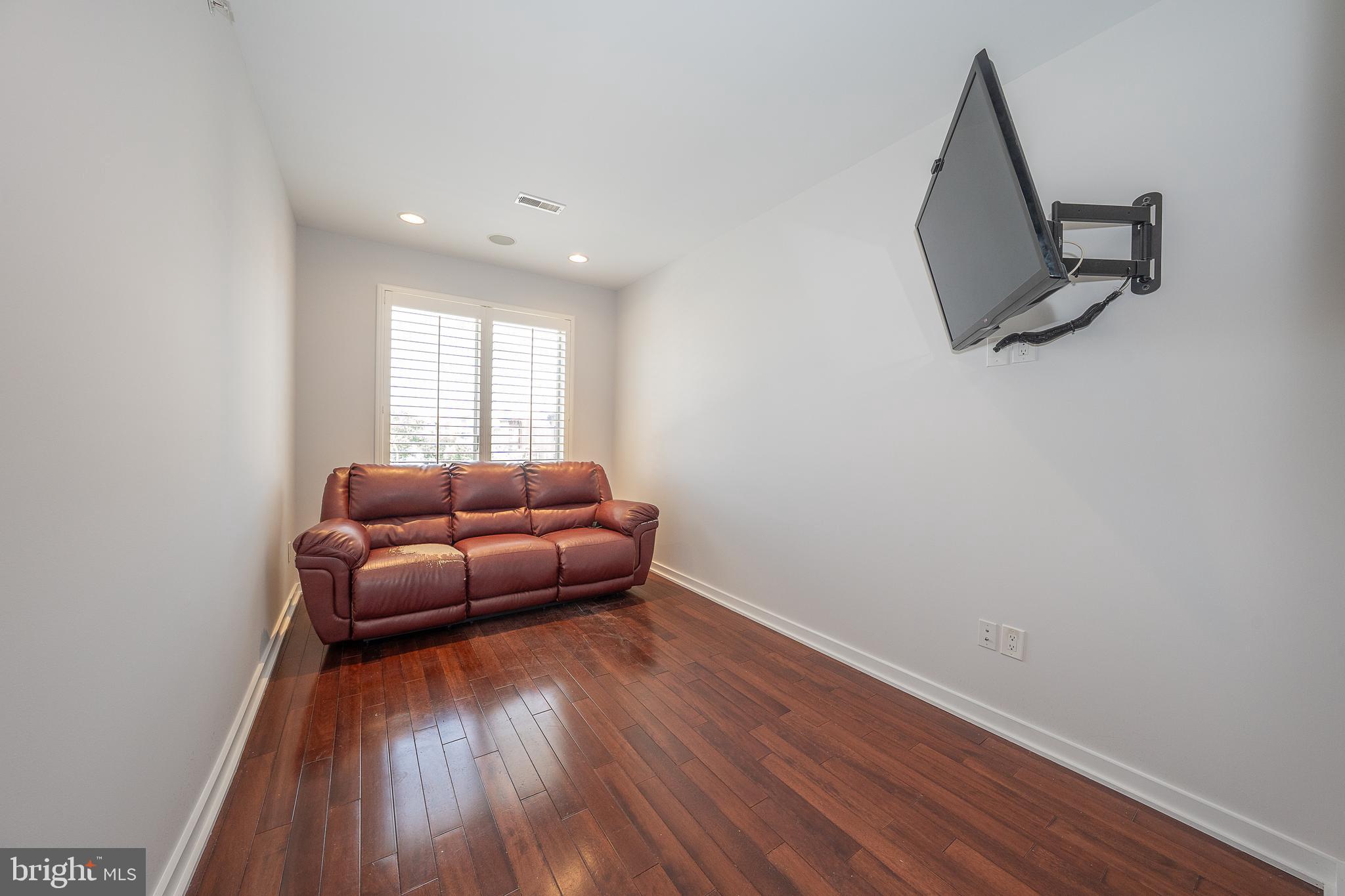 NORTHERN LIBERTIES - Residential Lease