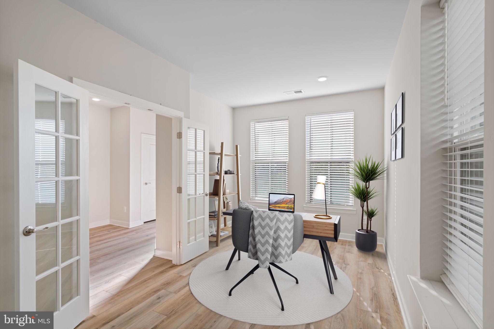 METRO ROW - Residential Lease