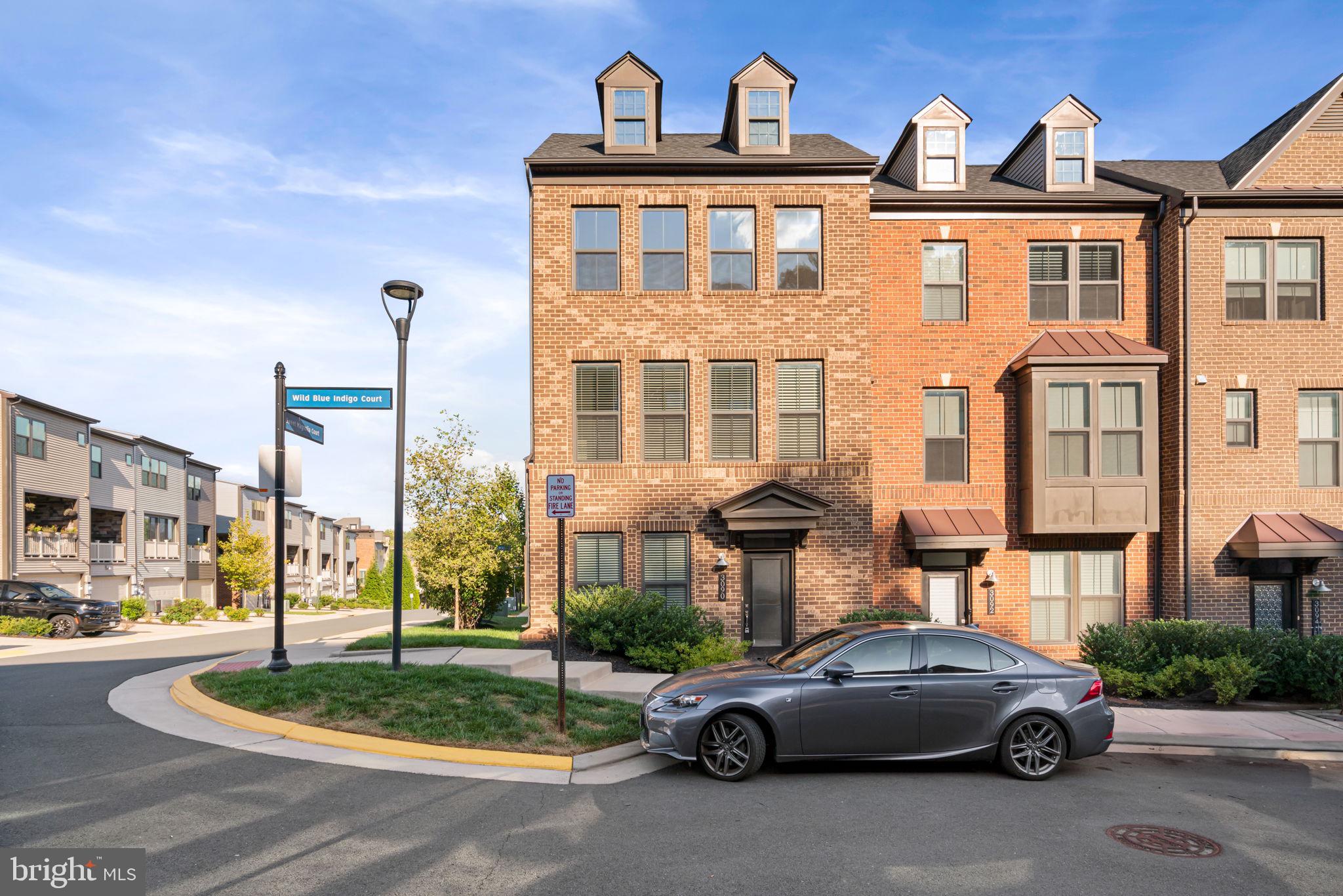 METRO ROW - Residential Lease