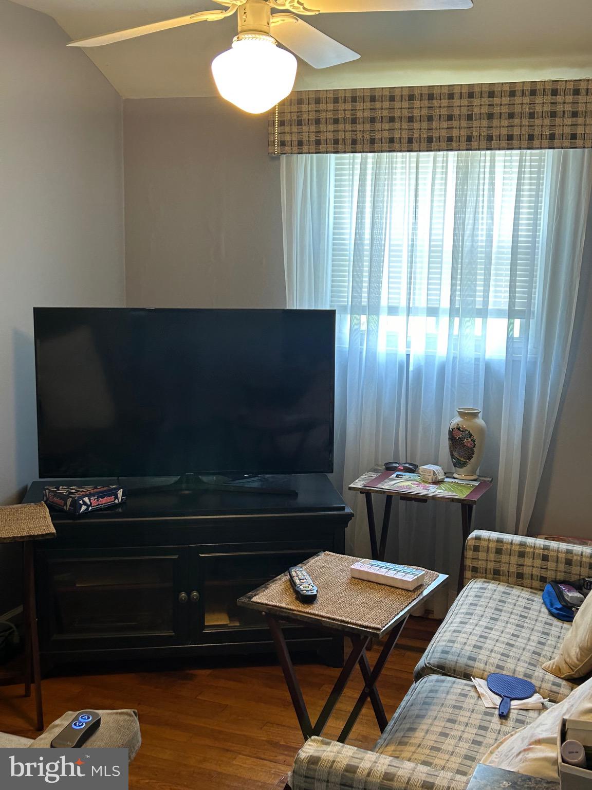 WHEATON WOODS - Residential