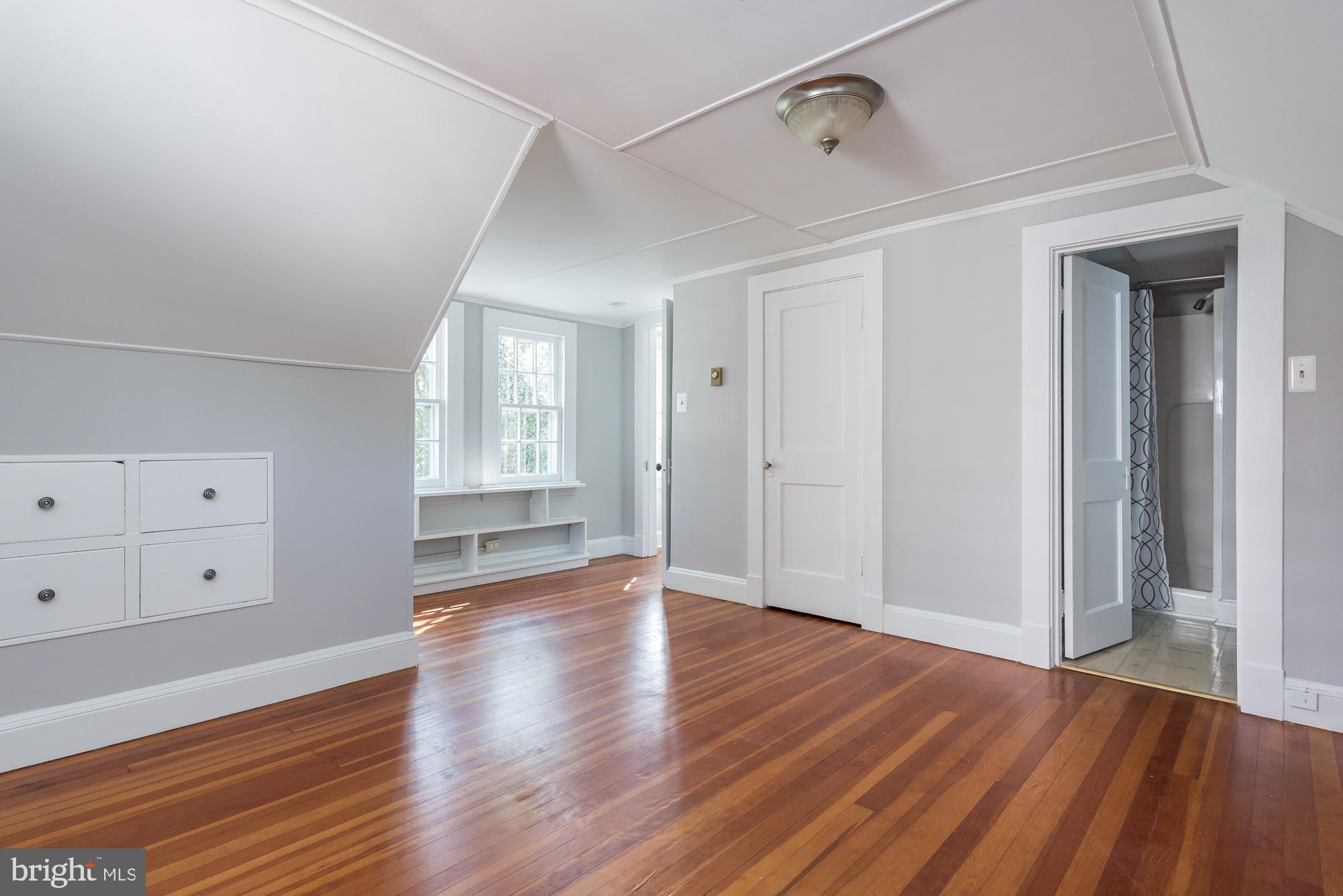 MURRAY HILL - Residential Lease