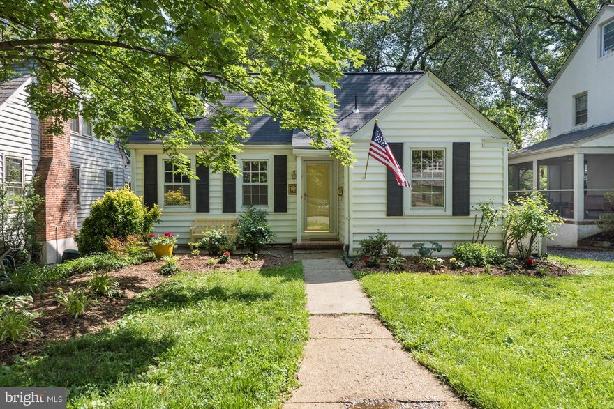 Prime Rental in Excellent Murray Hill Location. This 3 Bedroom Cape Cod features an updated kitchen with Stainless Steel Appliances, updated main level full bathroom, spacious main level bedroom and hardwood floors throughout the home. Huge screened in porch off the kitchen that has stairs down to fully fenced back yard. Upper level has 2 bedrooms, Primary bedroom on upper level has an ensuite bathroom. Lower Level is partially finished for extra living space. Water Access to launch SUP or Kayak only 2 blocks away. Walkable to City Dock, restaurants, Naval Academy and West Street. No Parking but finding a spot never an issue on Steele Ave.  Pets case by case, $500 pet deposit. Available Immediately. $50 Application fee