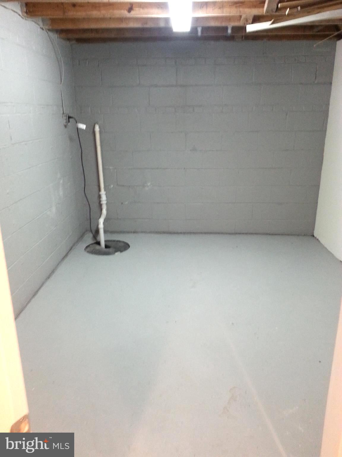 VIENNA WOODS - Residential Lease